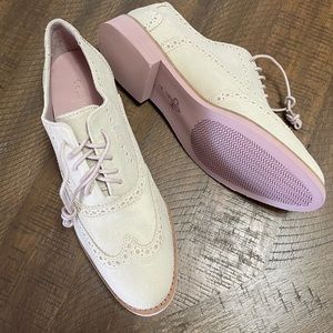 Cole Haan cream suede wing tip oxfords shoes size 7